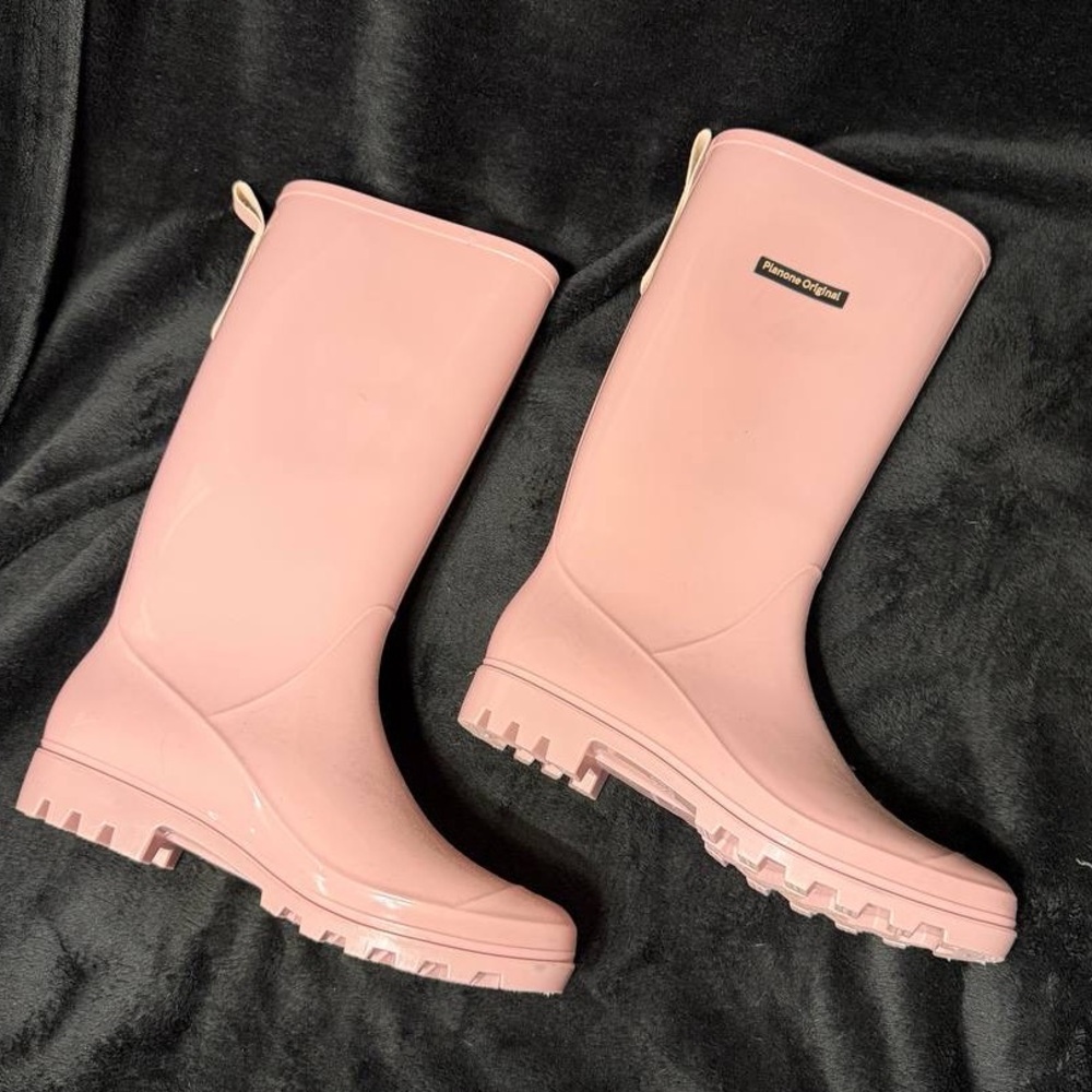 Chic Pink Women's Rain Boots